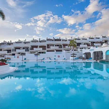 Adeje Paradise Oasis * أذيخي